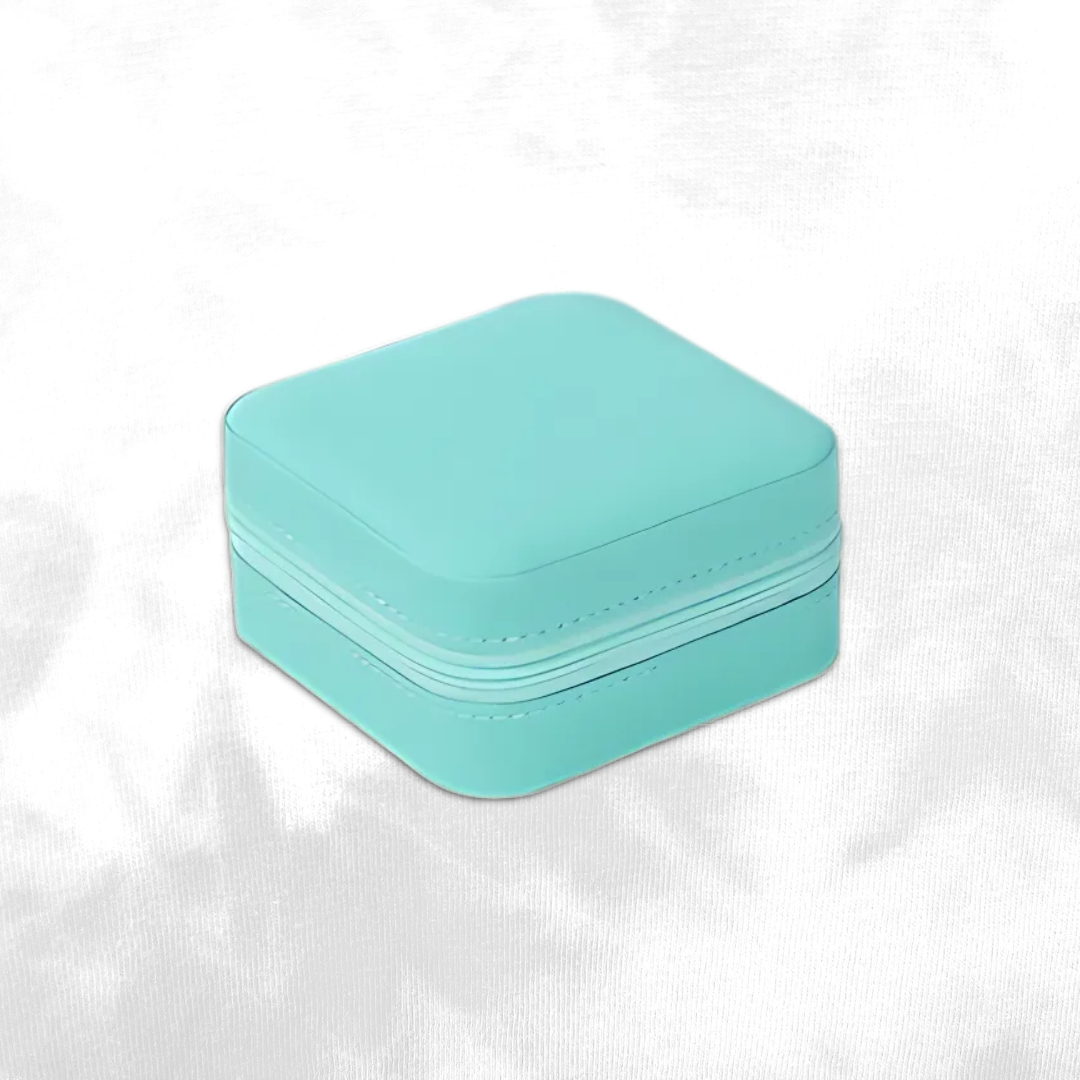 Personalised compact jewellery box with custom name – gift for her.