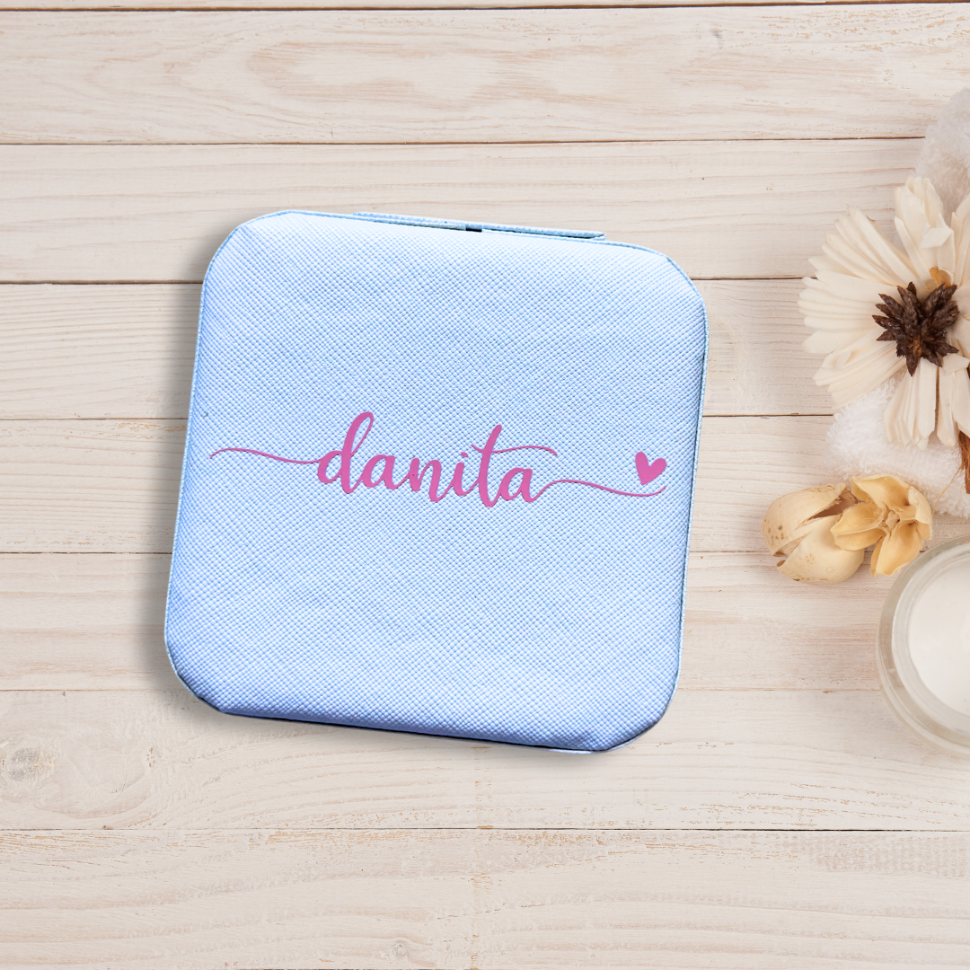 Personalised compact jewellery box with custom name – gift for her.